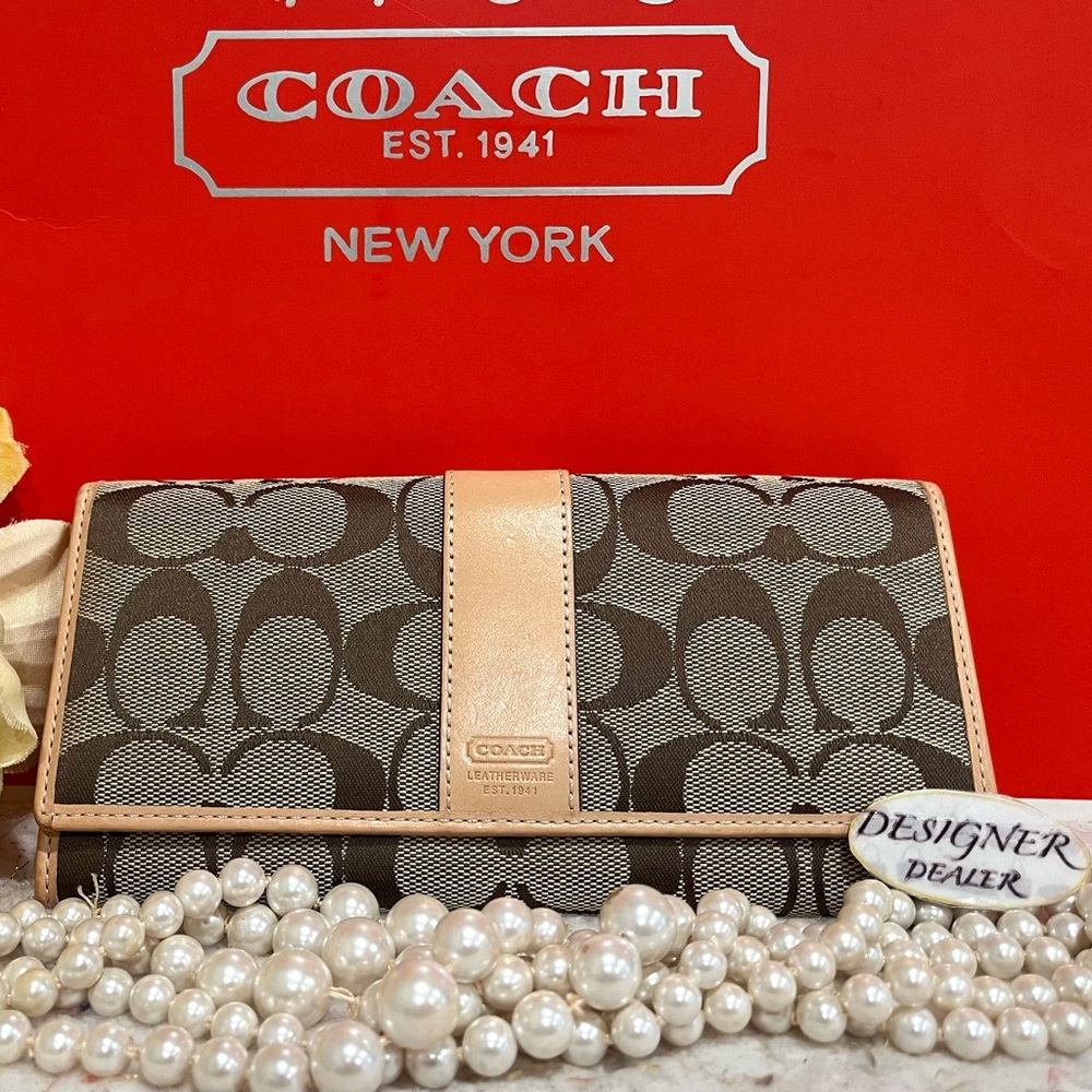 COACH Signature And Vachetta Leather Trim Envelope Slim Bifold EUC!